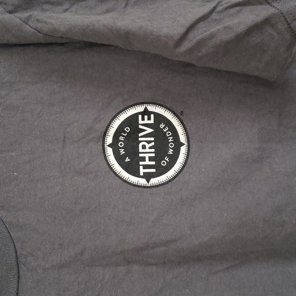 American apparel thrive A world of wonder lizard tee shirt. Sz XL. - Picture 3 of 9